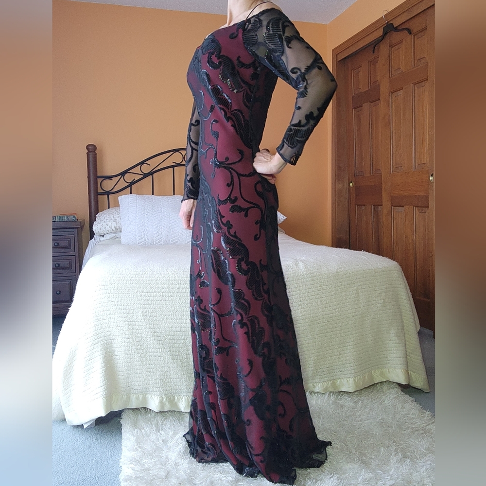 COTY Vintage Y2K Black & Red Long Sleeve LaceFormal Prom Dress, Size M